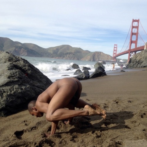 nakedandregulah:Marshall’s Beach - San Francisco