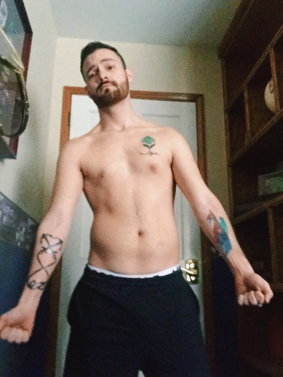 justlearningasigo:Tattoos are küle ✌️😎