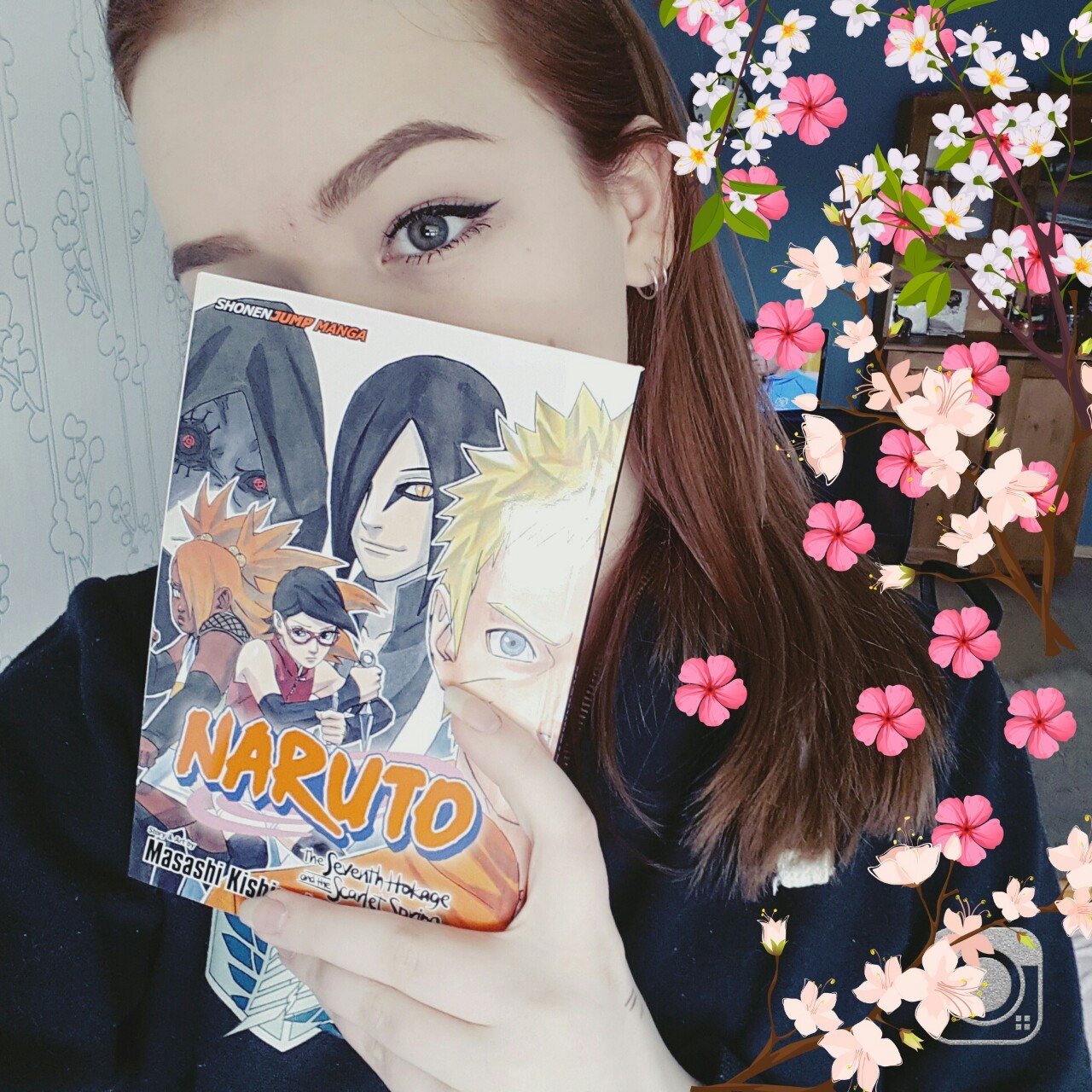 yamelaii:  Got my Naruto Gaiden yesterday so i took a picture with it and yet again
