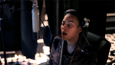 yesimbeyonce:  Beyonce listening to Britney Jean