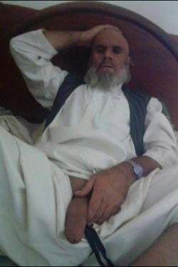olderpakistanilover:  Hot pathan