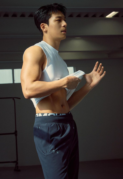 chrstos:Wi Ha-jun by Ahn Ju-young – GQ Korea (March 2022) One thousand and one dudes in a white tank