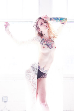 Theresa Manchester for @zivity - photo by