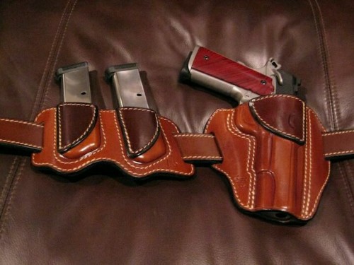 rollerman1:  1911 & mags in custom leather holster 