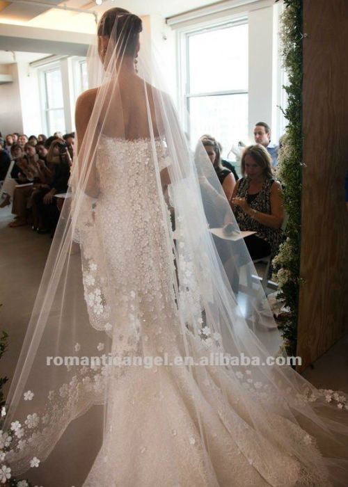 houseofdemassimiliani:OSCAR DE LA RENTA BRIDAL 2013 COLLECTION Daiane Sodré 