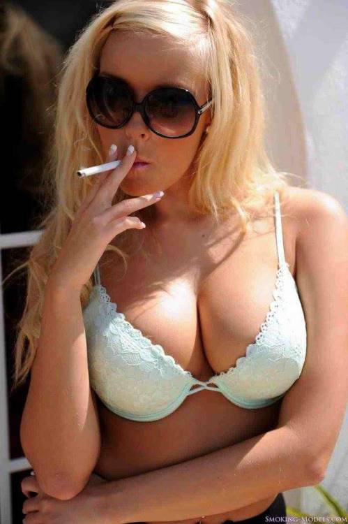 g80na1886: #SmokingBabe #SmokingFetish #Smoke x
