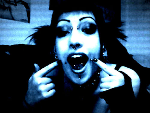 cyb3rc1dal:  aaaaaahhhhhhhh  I bet you hate metal detectors:)