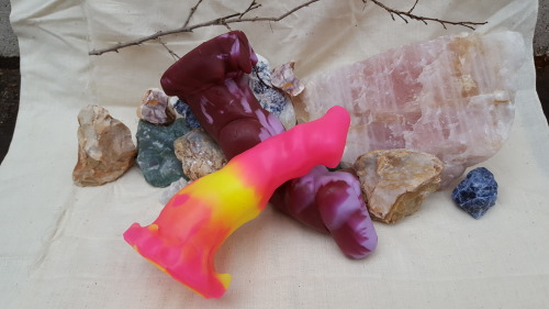 another-dildo-enthusiast: Hello and welcome to the first post of me displaying my personal collectio