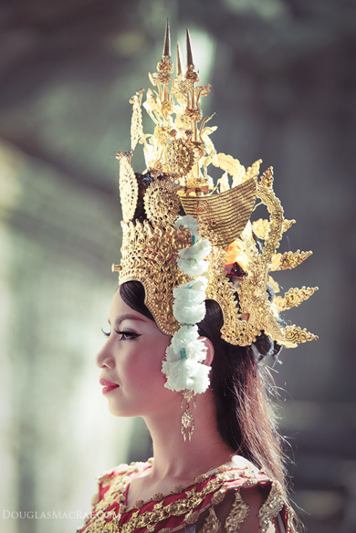 Apsara dancer at Bayon temple in Cambodia ©Douglas MacRae