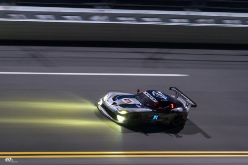 The N° 91 SRT Viper GTS-R paints intense beams of light through the coastal night on its way to a th
