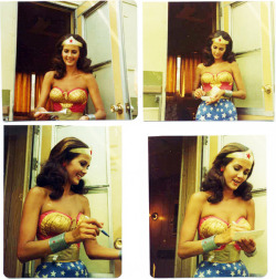 vintagegal:     Lynda Carter signs autographs