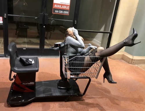 transparentfantasy: And the night only got more fun!!! Drunk shopping!!