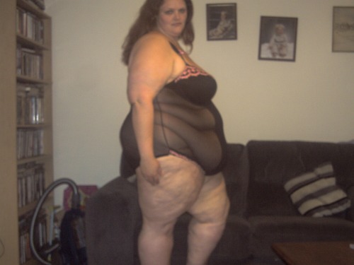 gutlover1:  She would love being married to me.