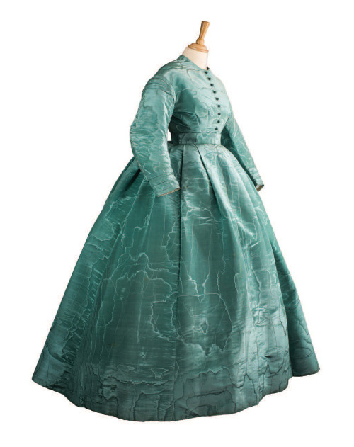 Afternoon dress ca. 1863-64From Tessier & Sarrou