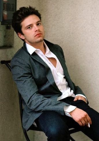 wintersoldierofmyheart:  Sebastian Stan + smoking  Bonus: