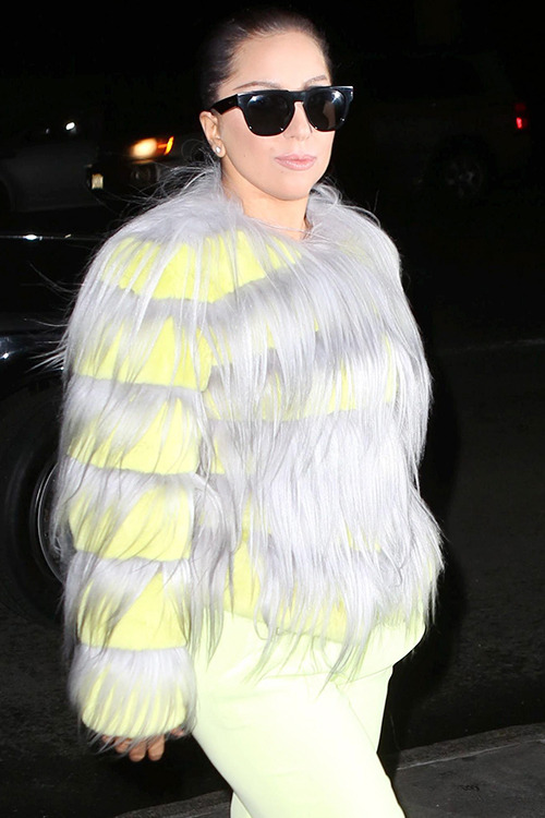 gagasgallery:  Gaga arriving at her apartment in NYC. 12.1.14 