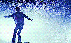 missmarlenedietrich:   Fangirl Challenge: 7/15 Films - “Thirteen” (2003)    Oh Mom, you knew what was going on with all those clothes and shit! Christ, you’re not that dumb, are you?
