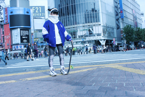 tokyo-fashion:  hima-ekimae:  戦うための性的殺意 モデル:りにょ  Always love Harajuku street snap model Rinyo. She’s like live action anime. 