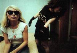 postpunkindustrial:  Debbie Harry and Siouxie