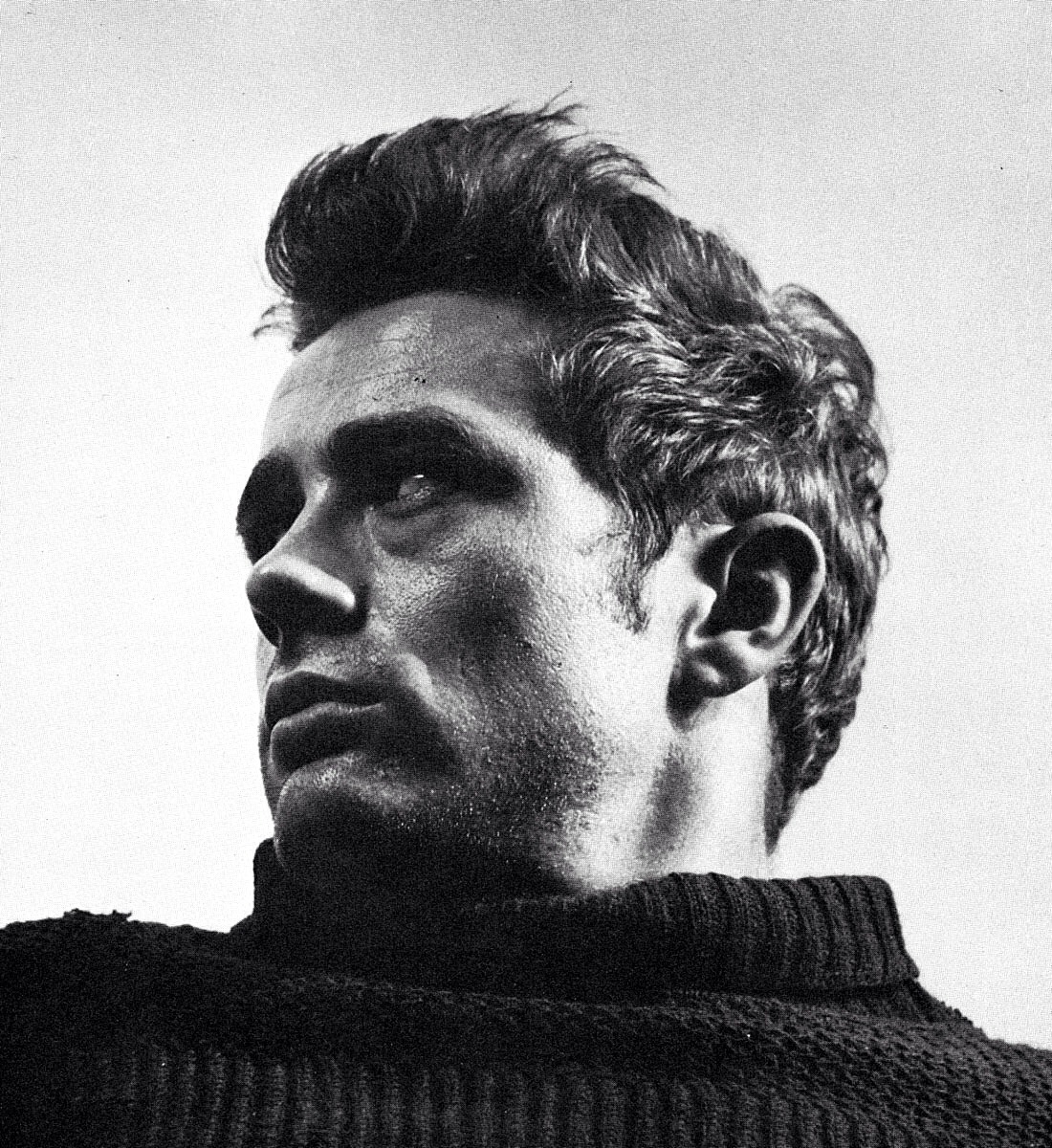 thejamesdean:  “Am I in love? Absolutely. I’m in love with ancient philosophers,