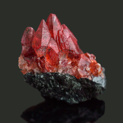 bijoux-et-mineraux:  Rhodochrosite - N'Chwaning,