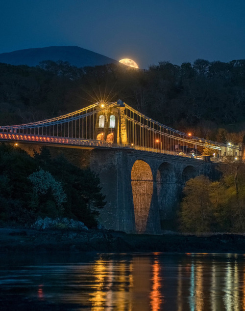 lovewales:Menai Bridge  |  by Kris Williams