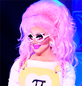 trixiesmattel:I think you are as cute as a button. The look is straight out of Baby Spice’s wardrobe