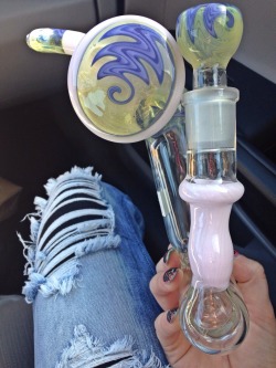 chumfacedshaman:  haileea420:  honeybluntbliss:  My new bubbler :D  SO FUCKING DOPE   I fucking love inline anything! This is beautiful!