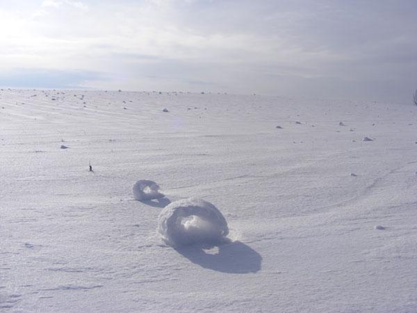 popmech:  10 Weird, Wonderful Weather Phenomena All the optical illusions and bizarre