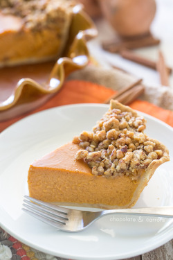 do-not-touch-my-food:  Sweet Potato Streusel Pie