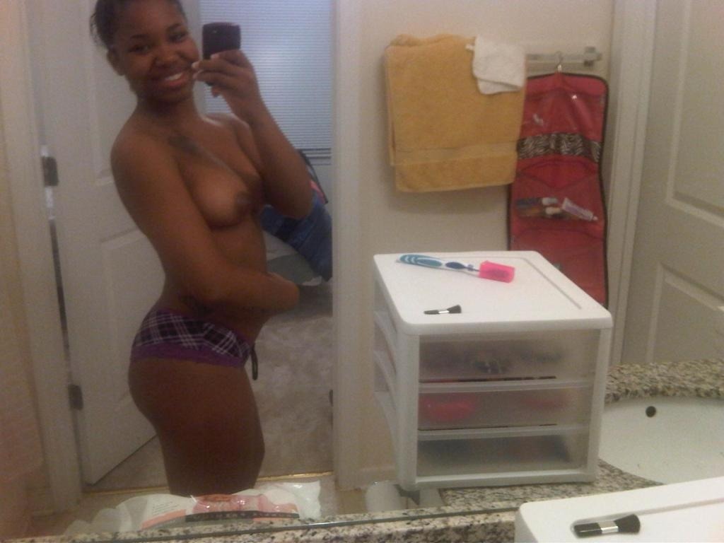 thicksexywomen:  (via TumbleOn) 