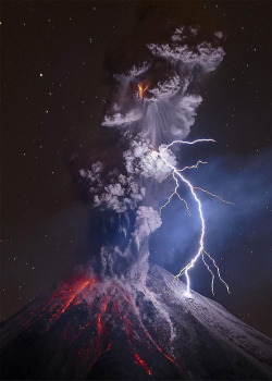 coiour-my-world:Mexico ~ Colima Volcano | Photo by @tapiro