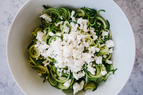 beautifulpicturesofhealthyfood:Lemon, Tomato and Feta Zucchini Noodles….RECIPE