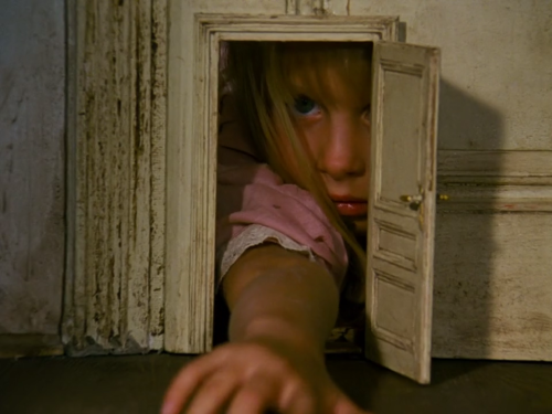cinematographyisart: This super-surreal version of Alice in Wonderland, is also the greatest I’ve se