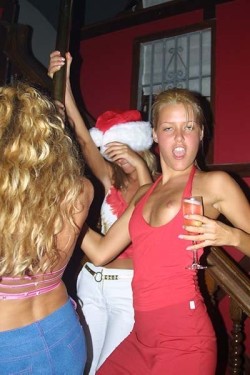 flashinggirls:  Hot flashing girls http://flashinggirls.tumblr.com