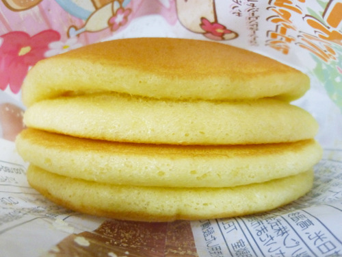 ichigoocakeu:  パンケーキ マンゴージャム＆マーガリン 