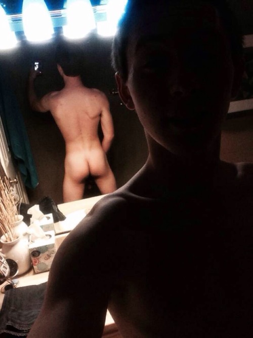 tensixteen1016:  Hot ass submission from kik user: ASAP_Nathan Follow Me For More Gay Porn