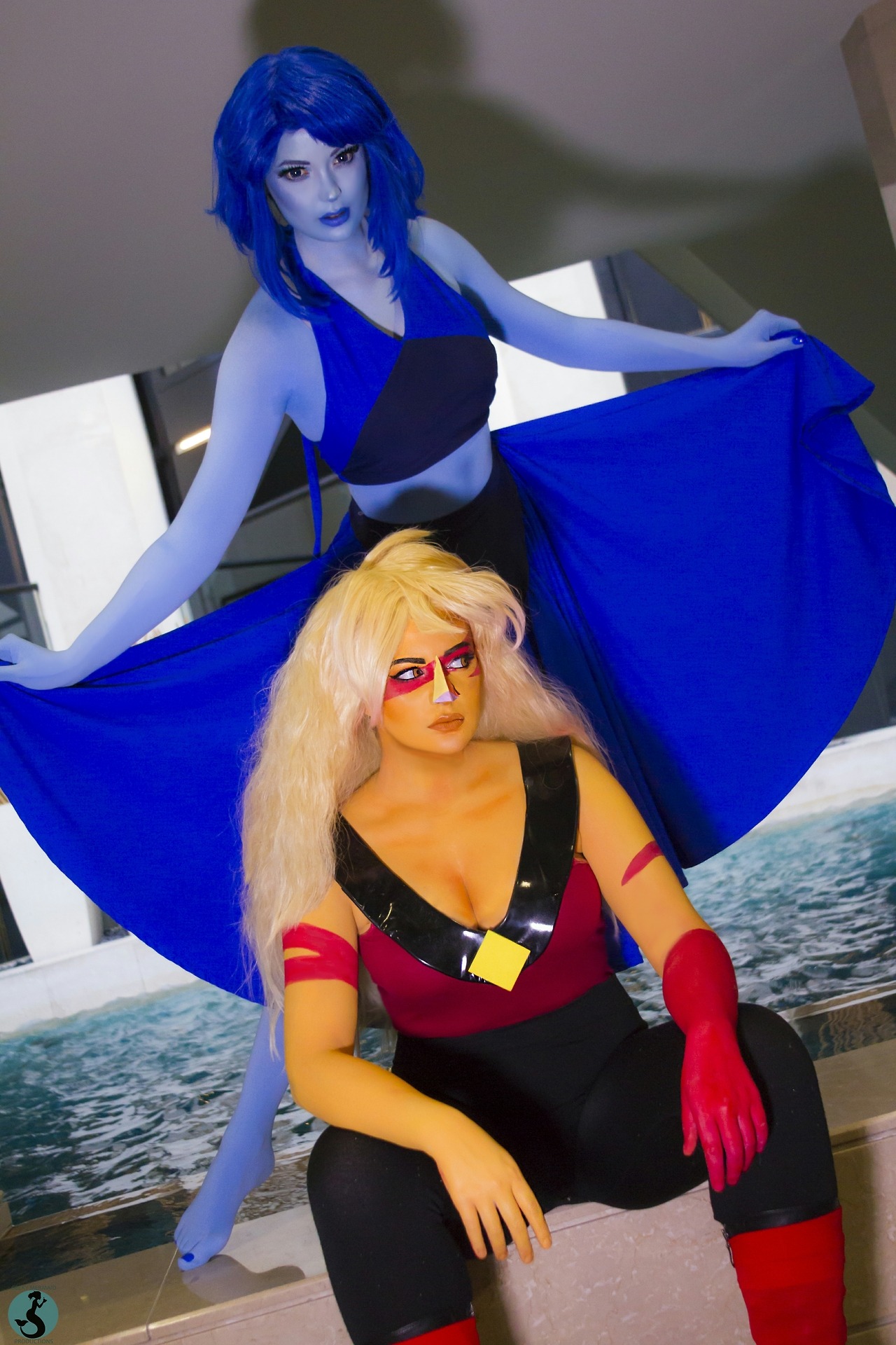 kellykirstein: But be weary or you’ll soon cross a siren singing you to shipwreck.