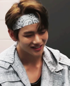 When People Dont Know That I Am V And They See Me They Pause.