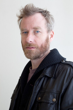 thisisyourbrainonsam:  Matt Berninger of the