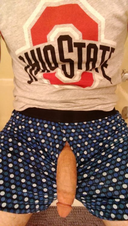 hugethingsss:  h u g e t h i n g { s s s }