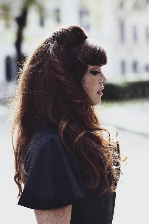 elizabeth-hornswoggle:  oh my god OH MY GODD you guys THIS is my ULTIMATE HAIR GOAL 