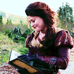 amelia-pondhasmoved-blog:  Enjoy the lake! 