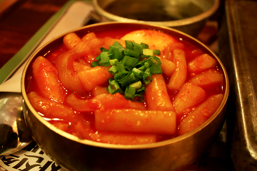 떡볶이 ddukbokki &amp; 도시락 비빔밥 lunchbox bibimbab @ 별다방미스리 in Seoul, South Korea