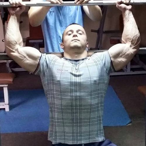 XXX serbian-muscle-men:  young Serbian powerlifter photo