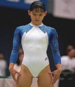 wonderfulsenses:  coolfacts:  facts-and-news:  oh-nonotagain:  beyonceluvschanel:  Can you see where #3 went wrong lmAOOOOOOO??? omg  FUNNIEST CAMEL TOE PICS CLICK THIS TO SEE IT OMG im about to pee myself wow i’m laughing so hard imagine taking the