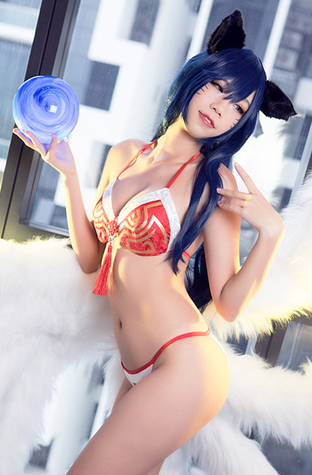 cosplaygirlz:Ahri by KoromoFujiwara 