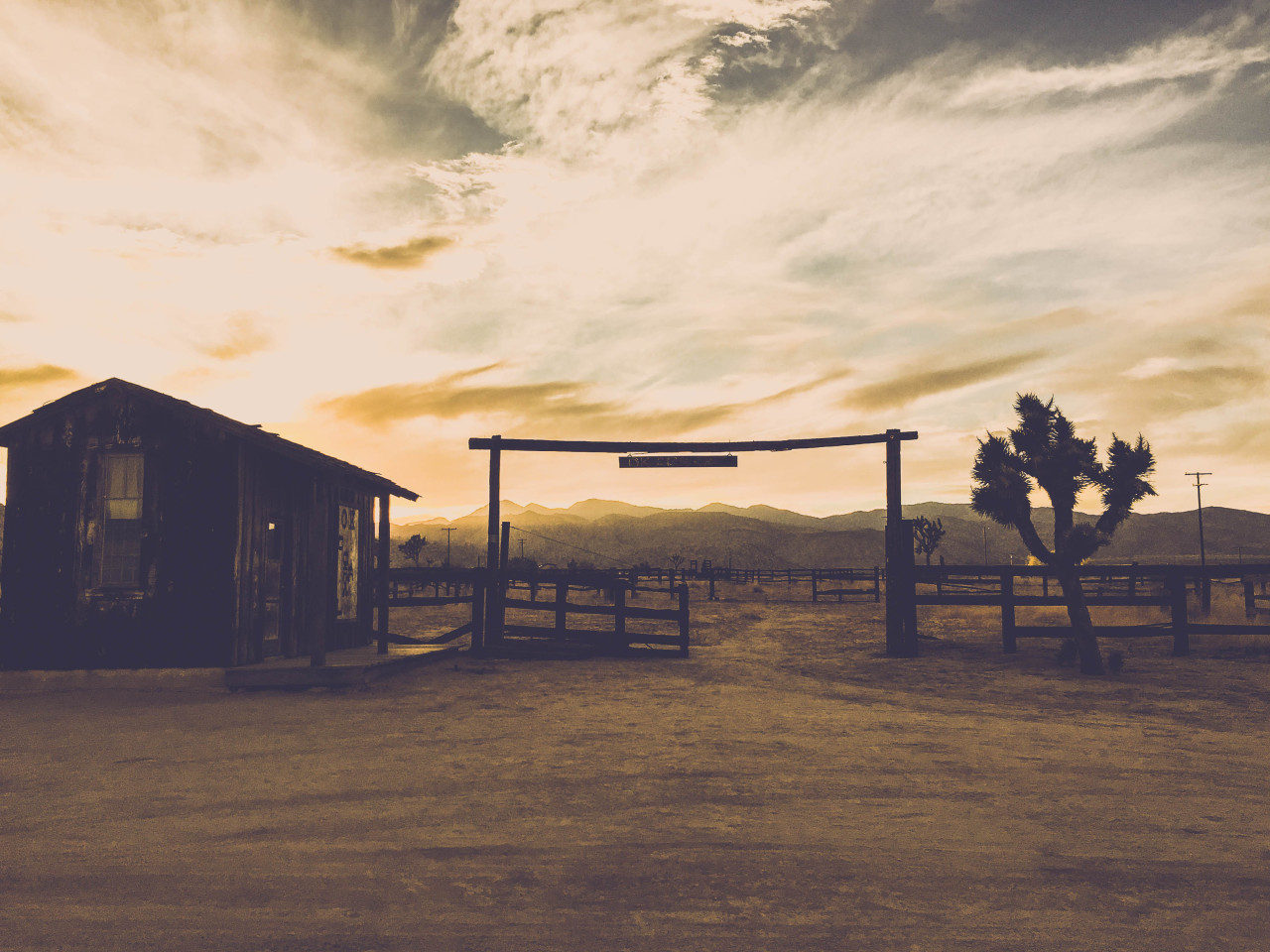 Super Travel Ok Corral Pioneer Town California November