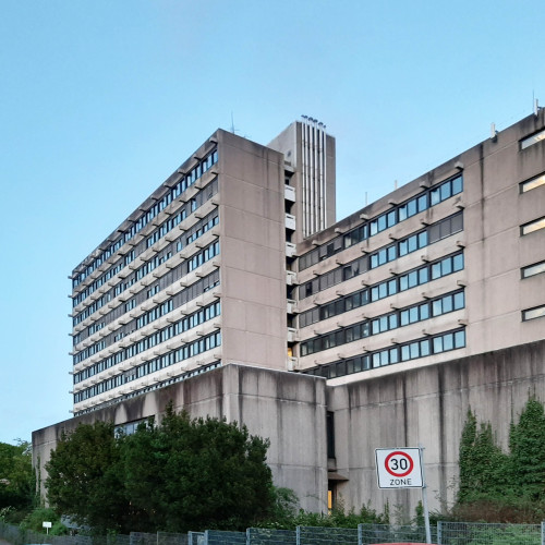 72 m high rise building – owned by Federal State of Germany. Empty since 2010 due to contamination w