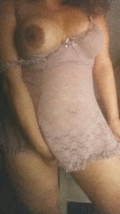 naughtywifehappylife: I seriously need a new phone… My pictures turn out sooo pixelated.  Lat